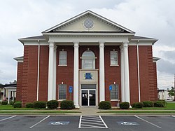 Bacon County Courthouse, Alma City services face
